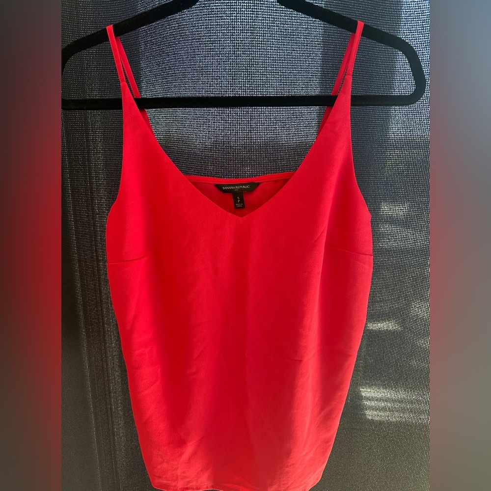 Banana Republic Fuchsia Sleeveless Camisole